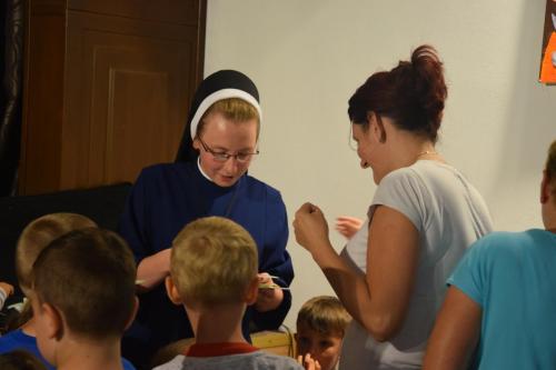 Patronalne świeto grupy Jezusowe Skrzaty oraz przedstawienie na imieniny pani 