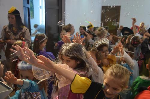 W karnawale same bale