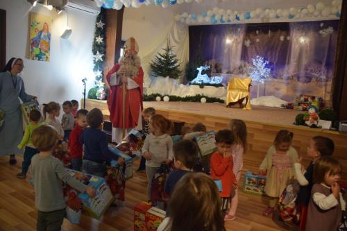 Grupa Dzieciątka Jezus - gości świętego Mikołaja