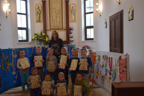 Dziękujemy rodzicom i dzieciom za pięknie wykonane różańce