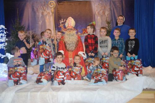 Kwiatki Bożej Matki cieszą się z odwiedzin Św. Mikołaja